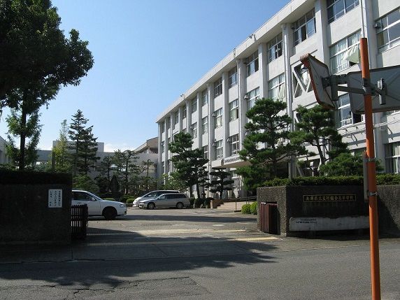 近くの兵庫県立豊岡総合高校まで497m（徒歩7分）