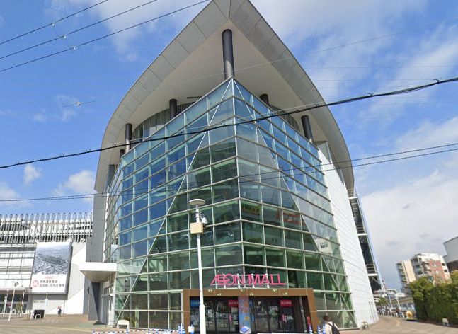 近くのイオンモール堺北花田まで5,227m（徒歩66分）