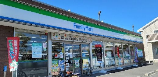 近くのファミリーマート 金沢柳町東店まで111m(徒歩2分)