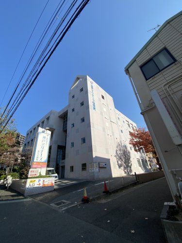 近くの神戸マリナーズ厚生会病院まで876m（徒歩11分）