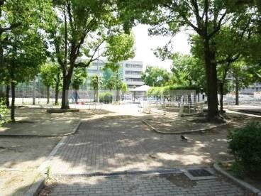 近くの東中本公園まで499m(徒歩7分)