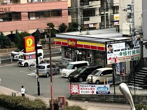 近くのコンビニまで164m（徒歩3分）