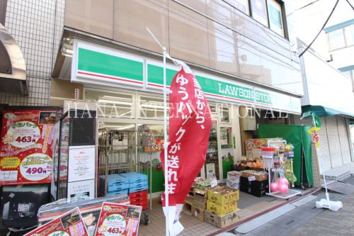 近くのローソンストア100 北越谷店まで1,615m（徒歩21分）