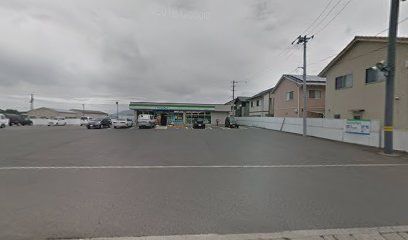 近くのファミリーマート 三木町氷上店まで972m（徒歩13分）