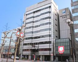 近くのホリイ内科クリニックまで208m（徒歩3分）