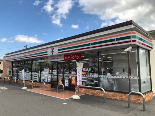 近くのセブンイレブン　仙台六丁の目駅前店まで260m（徒歩4分）