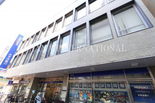 近くのみずほ銀行まで1,819m（徒歩23分）
