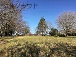 近くの月の木緑地まで879m（徒歩11分）