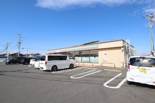 近くのセブンイレブン 一宮黒田北店まで1,071m(徒歩14分)