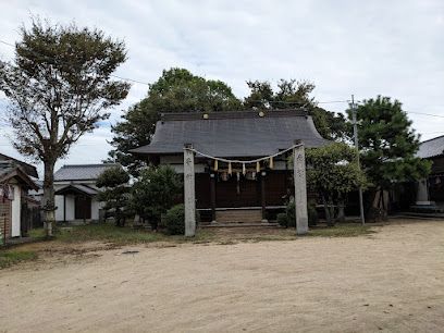 近くの産宮神社まで456m(徒歩6分)