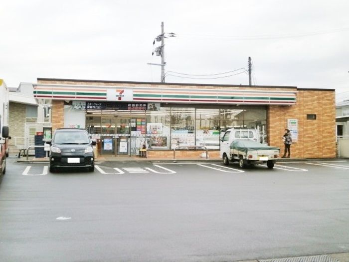 近くのセブンイレブン 長岡豊田町店まで161m（徒歩3分）
