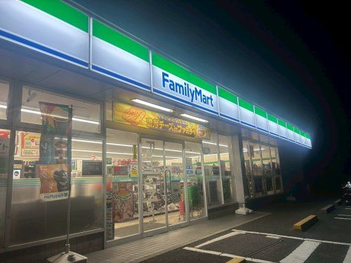 近くのファミリーマート 土居町店まで1,467m(徒歩19分)