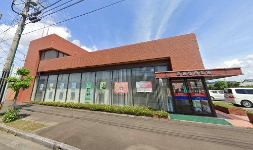 近くの高鍋信用金庫財光寺支店まで698m(徒歩9分)