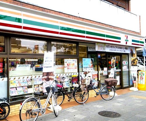 近くのセブン‐イレブン 川崎日進町南店まで369m（徒歩5分）