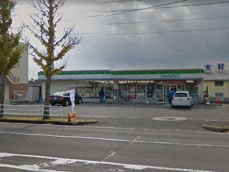 近くのファミリーマート 大村杭出津一丁目店まで441m(徒歩6分)