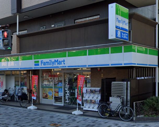近くのファミリーマート 九条駅南店まで448m(徒歩6分)