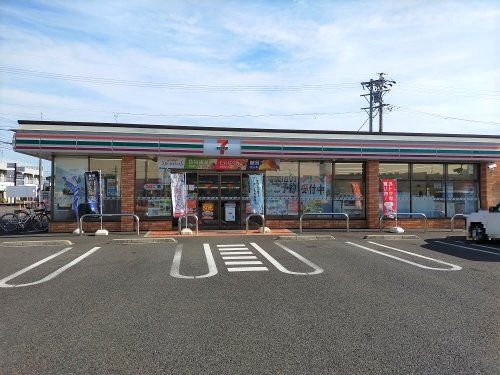 近くのセブンイレブン 扶桑寺裏店まで690m(徒歩9分)