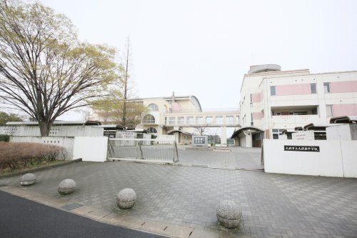近くの大府南中学校まで1,078m（徒歩14分）