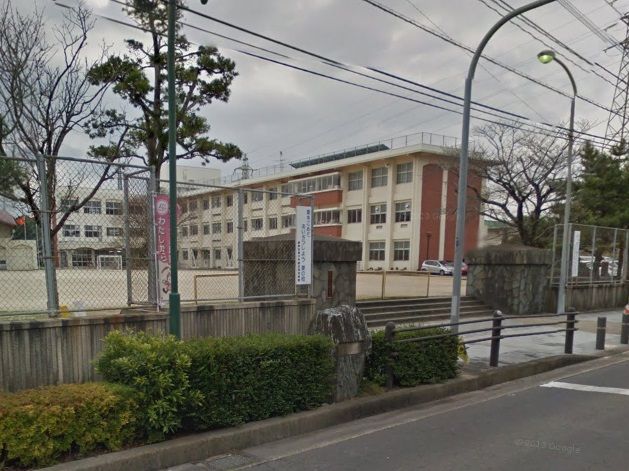 近くの雲仙市立愛野小学校まで587m(徒歩8分)