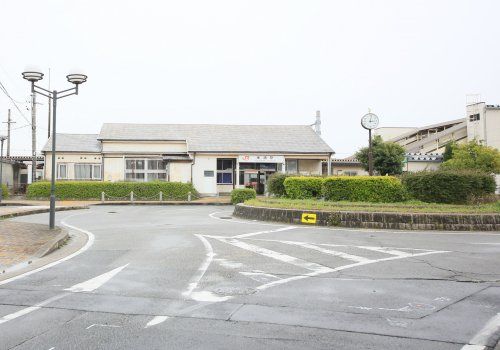 近くの東浦駅まで809m（徒歩11分）