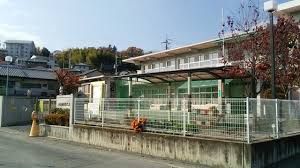 近くの片岡中央保育園まで1,734m（徒歩22分）