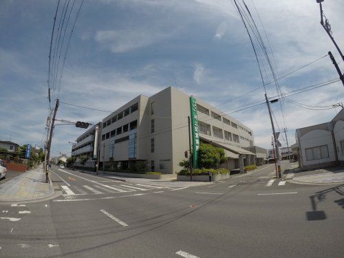 近くの村上記念病院まで886m（徒歩12分）