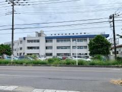 近くの小学校まで1,018m（徒歩13分）