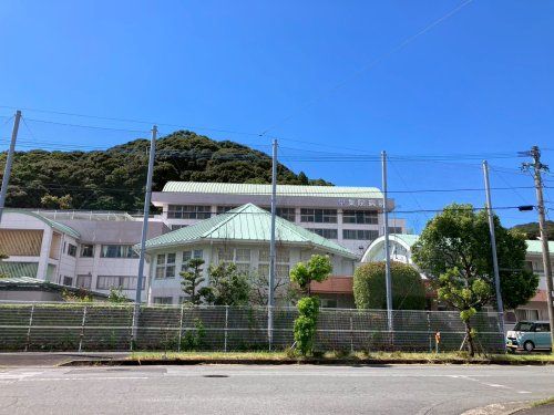近くの伊集院病院まで982m（徒歩13分）