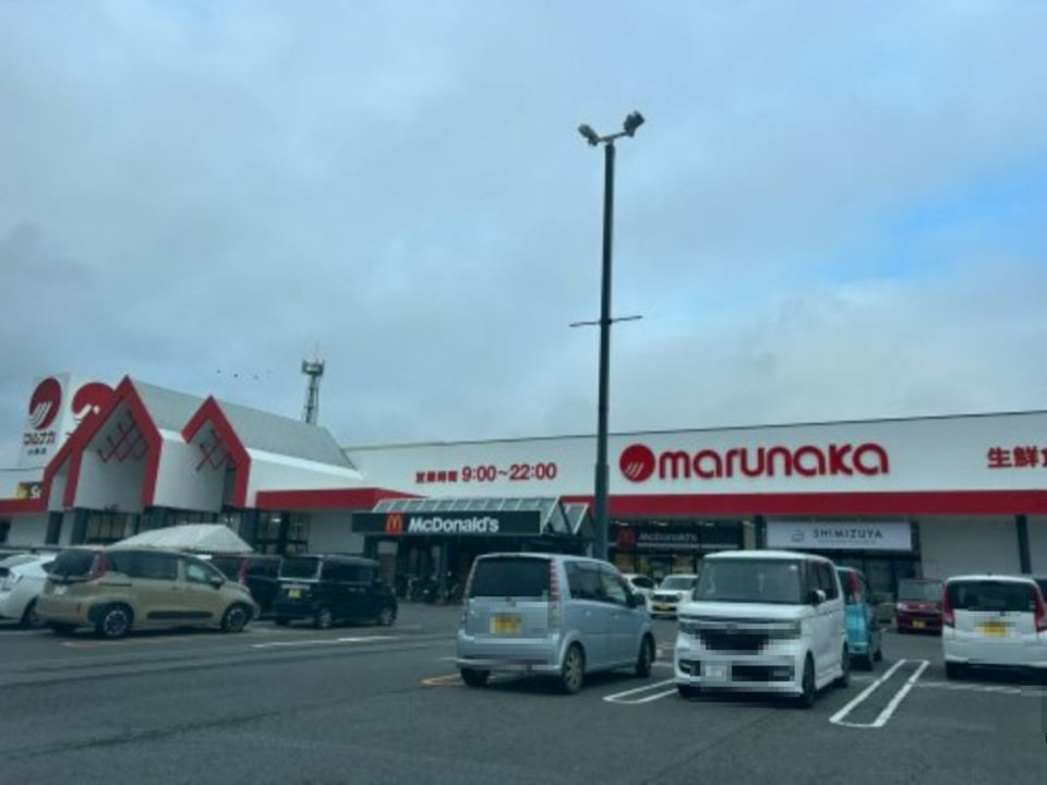 近くのマルナカ北条店まで2,337m（徒歩30分）