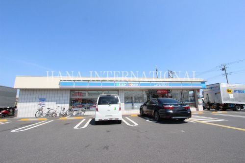 近くのコンビニまで1,918m（徒歩24分）