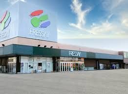 近くのFRESSAY(フレッセイ) 大利根店まで756m（徒歩10分）