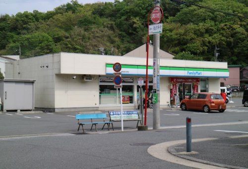 近くのファミリーマート 横浜釜利谷南店まで1,546m(徒歩20分)