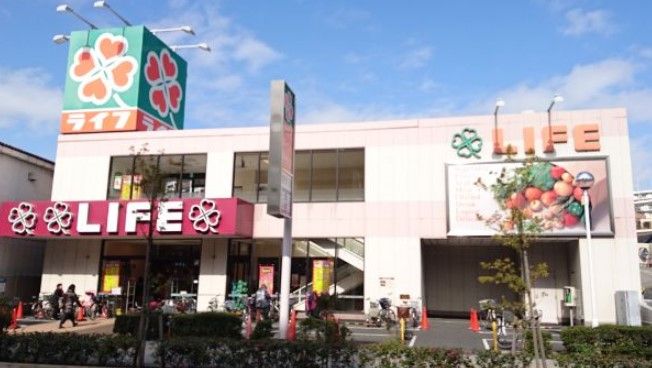 近くのライフ亀戸店まで1,401m(徒歩18分)