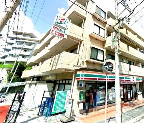 近くのセブンイレブンまで25m（徒歩1分）