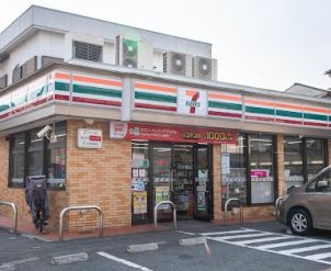 近くのセブンイレブン 杉並宮前3丁目店まで591m（徒歩8分）