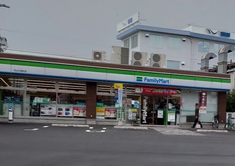 近くのファミリーマート 守山川宮町店まで462m(徒歩6分)