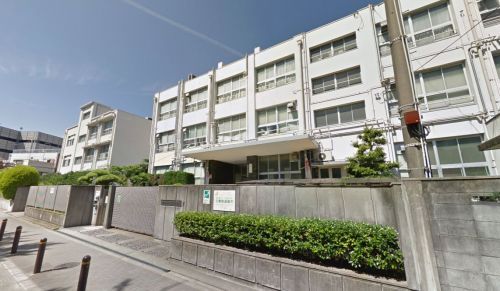 近くの大阪市立西九条小学校まで772m(徒歩10分)
