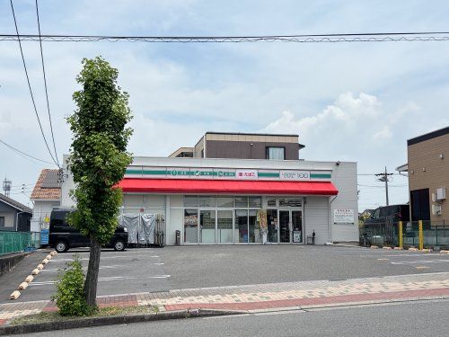 近くのローソンストア100 LS知多朝倉町店まで369m（徒歩5分）