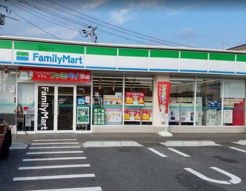 近くのファミリーマート総社溝口店まで1,307m(徒歩17分)