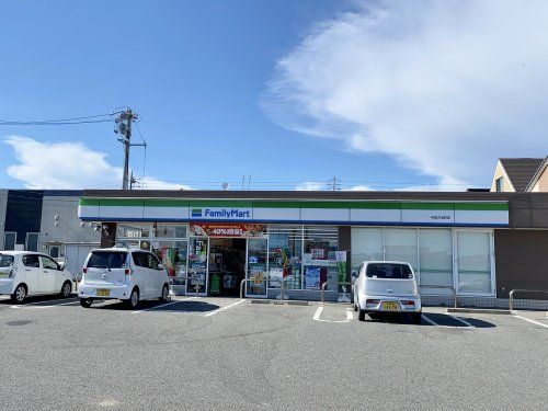 近くのファミリーマート 半田大池町店まで518m(徒歩7分)