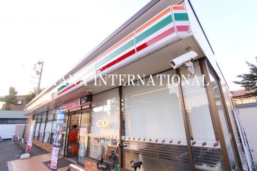 近くのセブン-イレブン小金井東町２丁目店まで662m（徒歩9分）