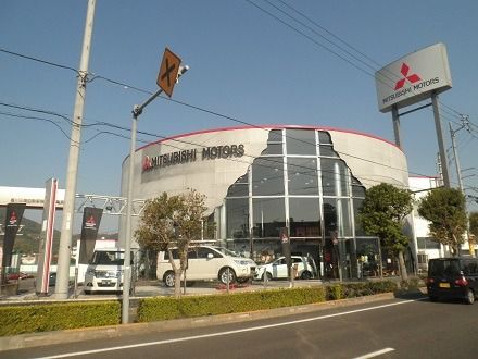 近くの香川三菱自動車販売(株)丸亀東店・クリーンカー丸亀東まで860m(徒歩11分)