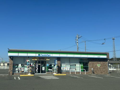 近くのファミリーマート 西条玉津店まで469m(徒歩6分)