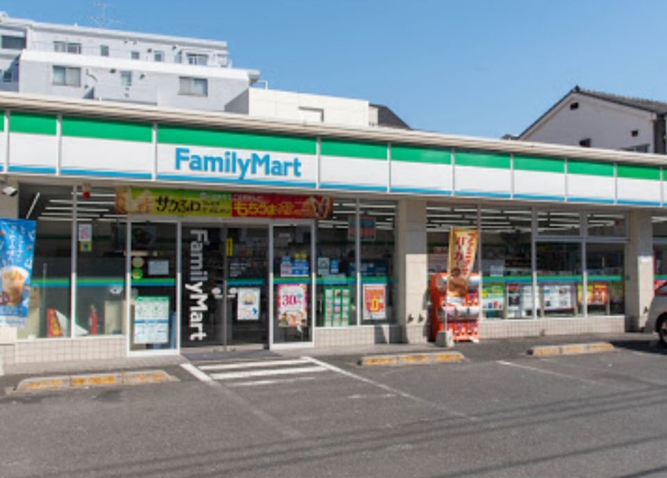 近くのコンビニまで2,230m（徒歩28分）