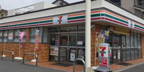 近くのセブンイレブン 大阪毛馬橋店まで800m（徒歩10分）
