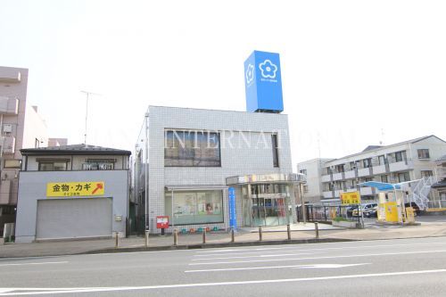 近くの銀行まで552m（徒歩7分）