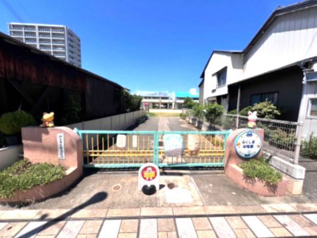 近くの徳島市立福島幼稚園まで472m（徒歩6分）