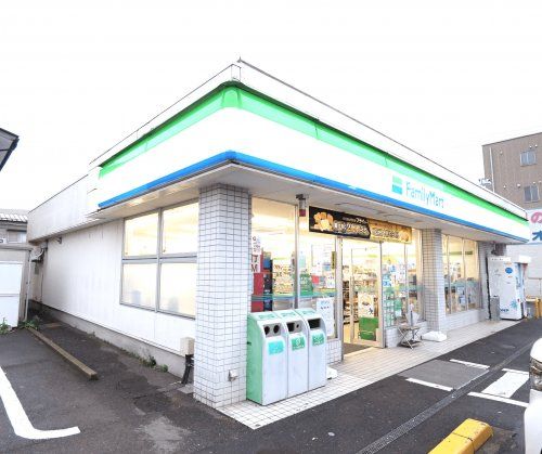 近くのファミリーマート 福井あがり店まで861m(徒歩11分)