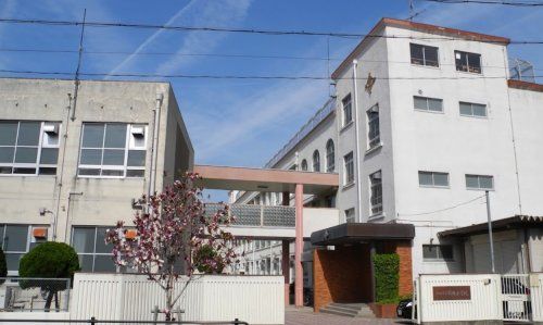 近くの名古屋市立筒井小学校まで1,070m（徒歩14分）