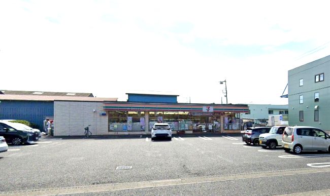 近くのセブンイレブン 海老名中新田2丁目店まで807m(徒歩11分)